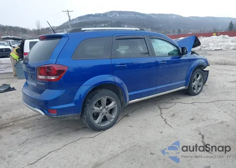 2015 Dodge Journey Crossroad z USA, uszkodzony, nr VIN 3C4PDDGG1FT725566